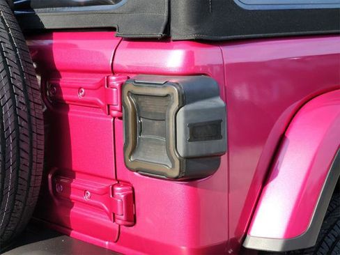 Certified 2021 Jeep Wrangler Unlimited Sahara w/ Cold Weather Group image 8