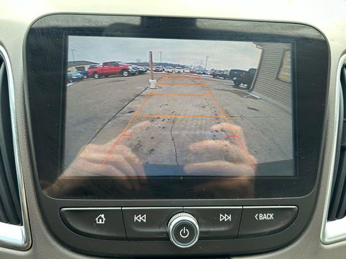 Used 2016 Chevrolet Malibu LT image 23