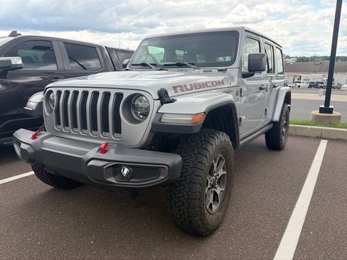 Used 2018 Jeep Wrangler Unlimited Rubicon w/ Dual Top Group AWD/4WD image 3