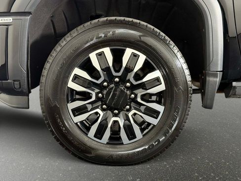 Used 2025 GMC Sierra 2500 Denali Ultimate AWD/4WD image 18