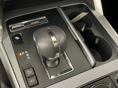 Certified 2025 MAZDA CX-70 Plug-In Hybrid w/ Premium Plus image 11