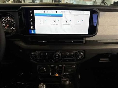 New 2025 Jeep Gladiator Sport image 23