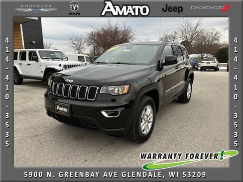 Used 2020 Jeep Grand Cherokee Laredo image 1