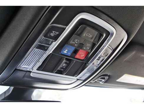 Used 2023 RAM 2500 Laramie AWD/4WD image 23