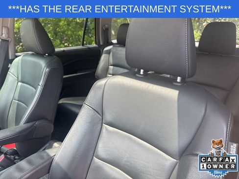 Used 2019 Honda Pilot Touring image 12