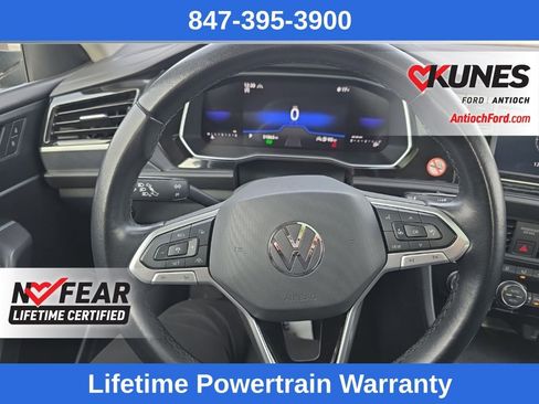 Used 2024 Volkswagen Jetta SE image 28