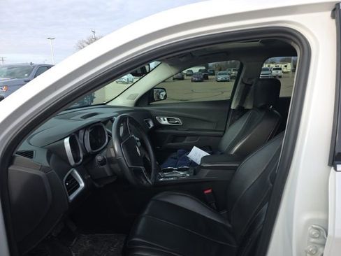 Used 2016 Chevrolet Equinox LTZ w/ Enhanced Convenience Package AWD/4WD image 8