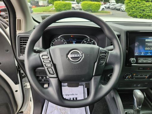 Used 2024 Nissan Frontier S AWD/4WD image 17