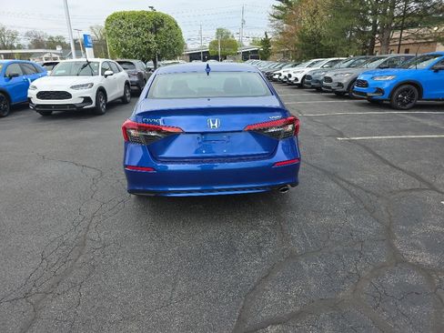 Used 2023 Honda Civic Sport image 6
