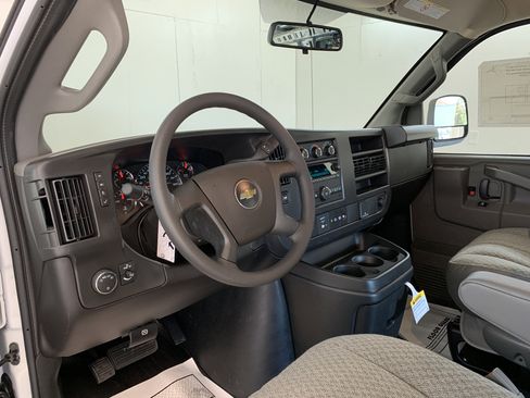 New 2025 Chevrolet Express 2500 image 12