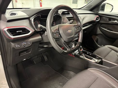 Used 2023 Chevrolet TrailBlazer RS image 25