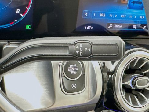 Certified 2023 Mercedes-Benz GLB 250 image 17