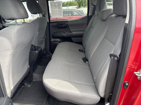 Used 2020 Toyota Tacoma SR AWD/4WD image 10