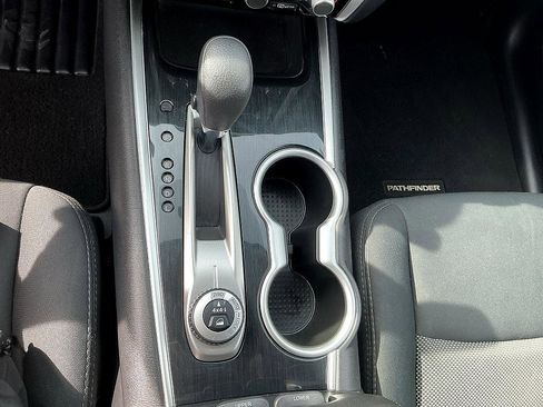 Used 2019 Nissan Pathfinder S image 21