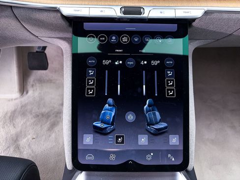 Used 2024 Lucid Air Touring AWD/4WD image 23