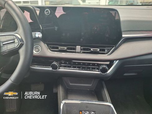 Certified 2025 Chevrolet Equinox RS w/ Convenience Package III AWD/4WD image 11