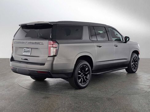 Used 2021 Chevrolet Suburban LT w/ Rear Media and Nav Package AWD/4WD image 3