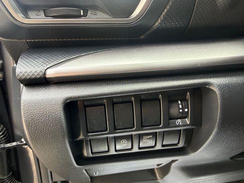 Used 2019 Subaru Forester Premium AWD/4WD image 14