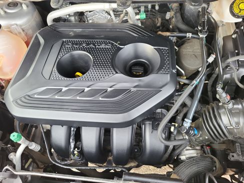 Used 2020 Ford EcoSport SES w/ SES Black Appearance Package image 15