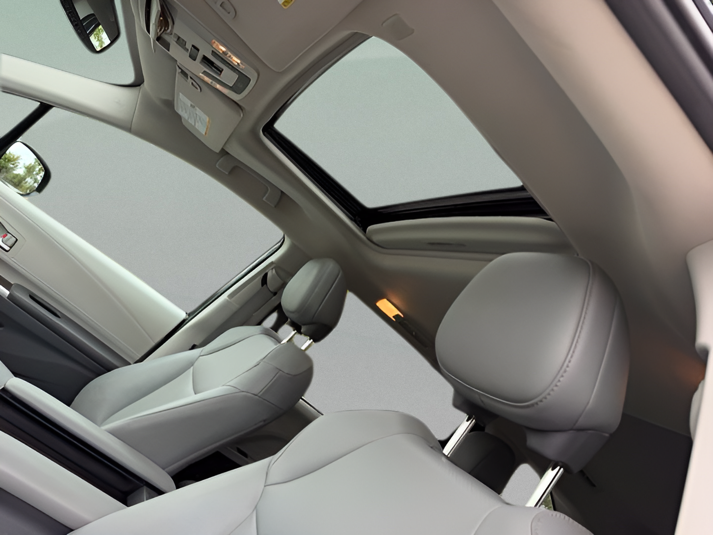 Used 2023 Toyota Sienna XLE AWD/4WD image 30
