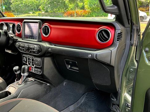 Used 2022 Jeep Gladiator Rubicon w/ Trailer Tow Package image 16