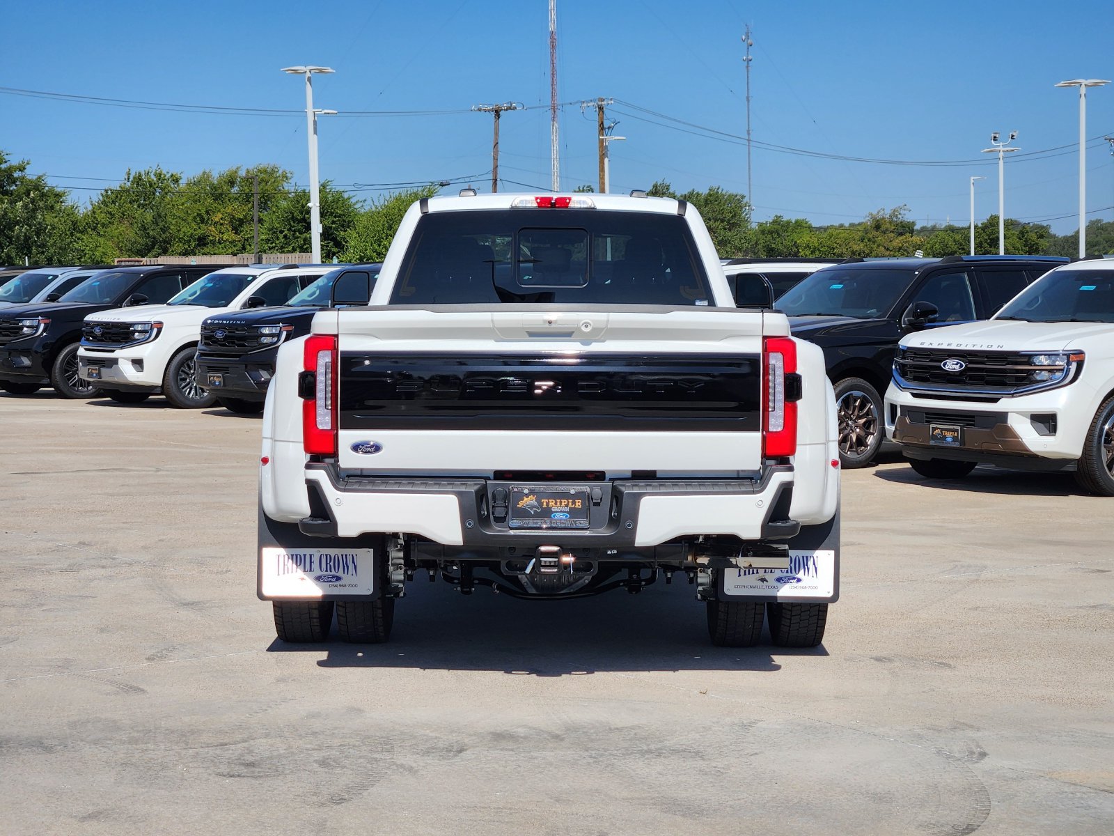New 2026 Ford F450 Platinum w/ FX4 Off-Road Package AWD/4WD image 8