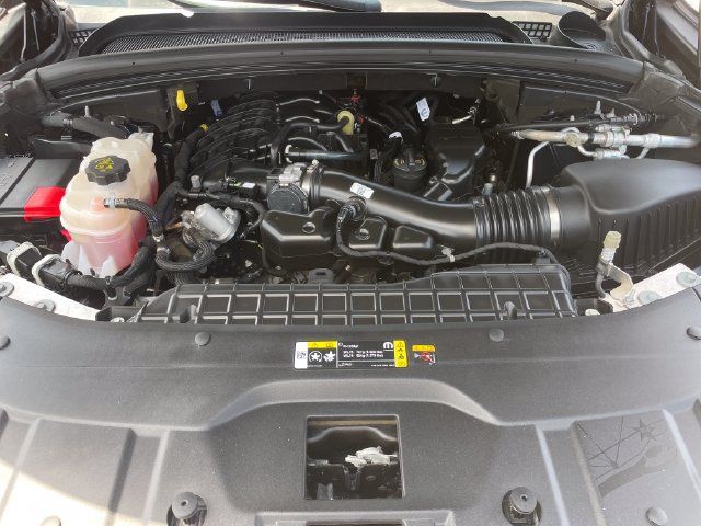 Used 2023 Jeep Grand Cherokee L Limited AWD/4WD image 25