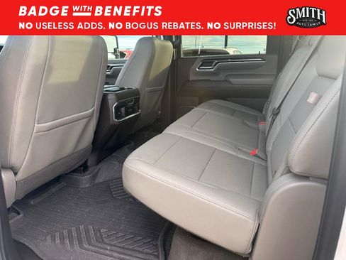 Used 2024 Chevrolet Silverado 2500 LTZ w/ LTZ Convenience Package image 11