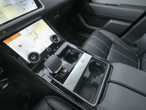 Used 2023 Land Rover Range Rover Velar R-Dynamic S image 11