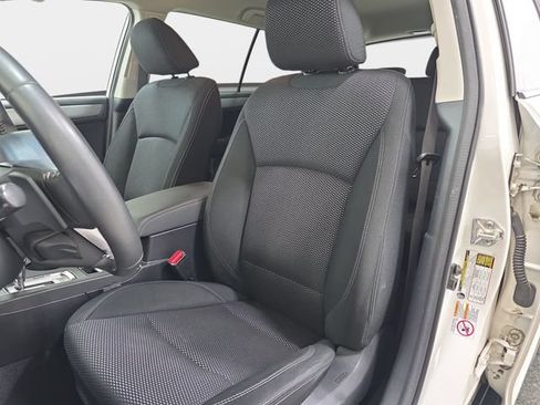 Used 2019 Subaru Outback 2.5i Premium AWD/4WD image 14