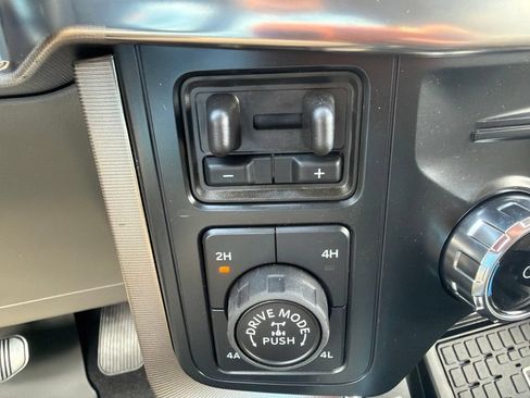 New 2026 Ford F150 Platinum w/ Equipment Group 703A Plus AWD/4WD image 31