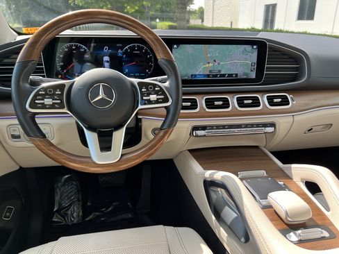 Certified 2023 Mercedes-Benz GLS 450 4MATIC image 30