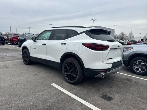 Used 2023 Chevrolet Blazer LT image 3