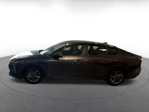 Used 2025 Kia K4 FWD image 4