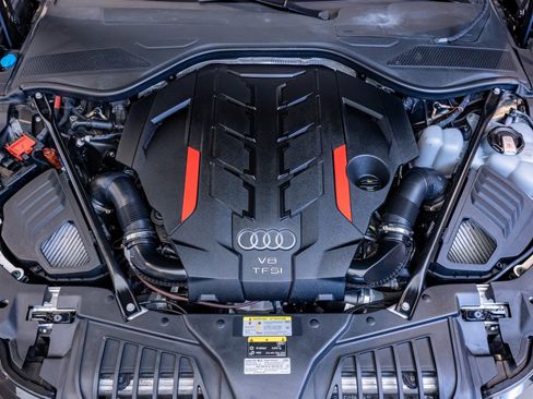 Used 2021 Audi S8 L w/ Full Leather Package image 33