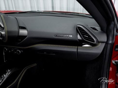 Used 2018 Ferrari 488 GTB RWD image 42
