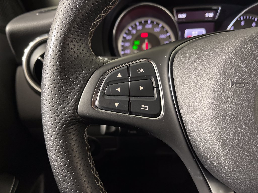 Used 2017 Mercedes-Benz GLA 250 image 26