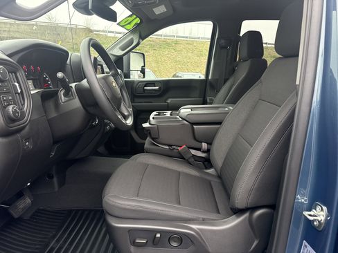 Used 2026 Chevrolet Silverado 2500 Custom w/ Custom Value Package image 12