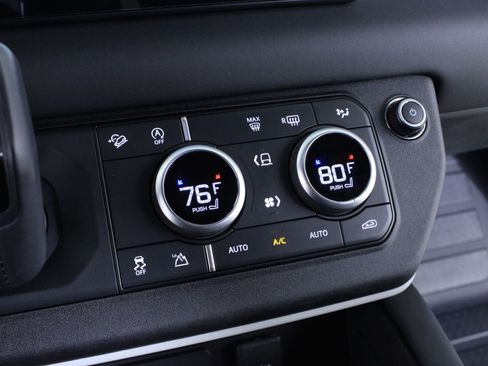 Used 2024 Land Rover Defender 110 S image 26