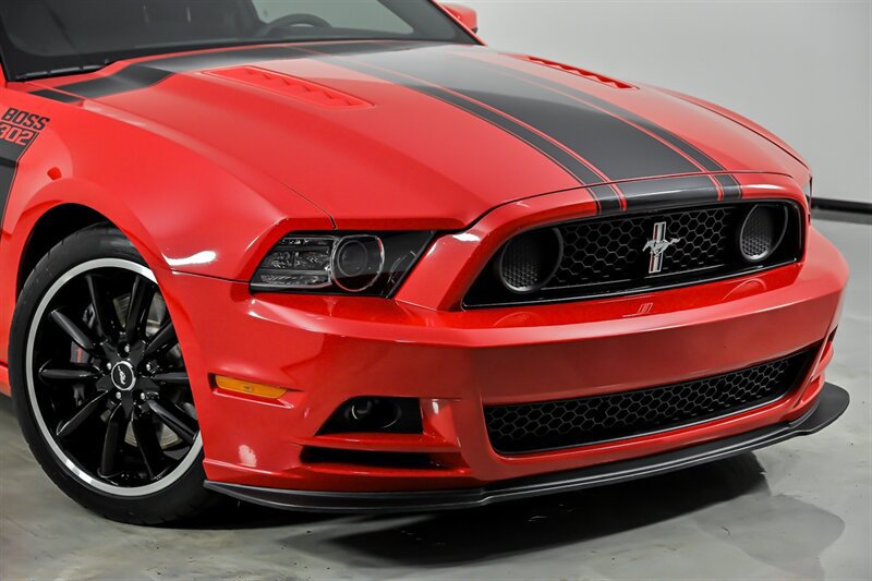 Used 2013 Ford Mustang Boss 302 w/ Boss 302 Accessory Pkg RWD image 3
