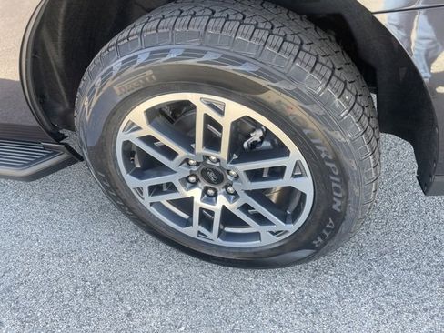 New 2025 Ford Expedition Active image 17