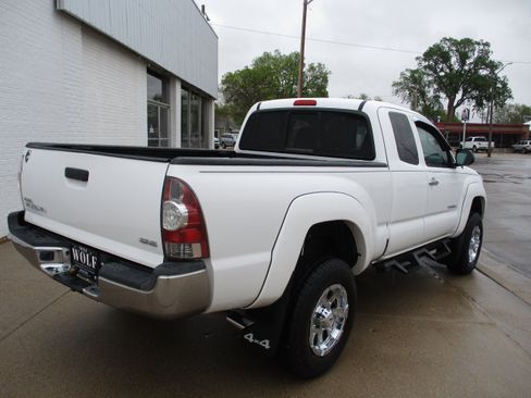 Used 2013 Toyota Tacoma 4x4 Access Cab w/ SR5 Pkg image 7