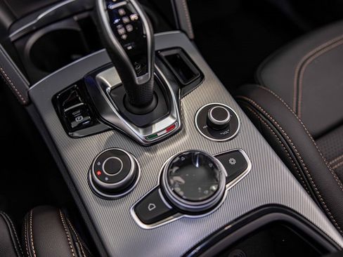 New 2025 Alfa Romeo Stelvio Sprint image 31
