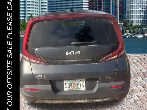 Used 2022 Kia Soul LX w/ Technology Package FWD image 9