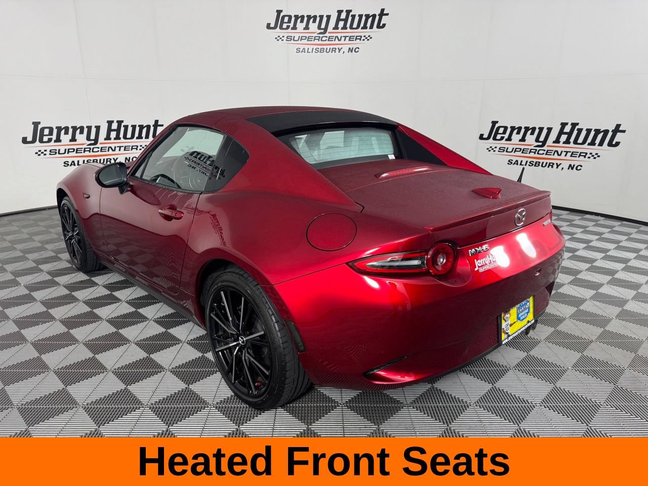 Used 2025 MAZDA MX-5 Miata RF Grand Touring RWD image 11
