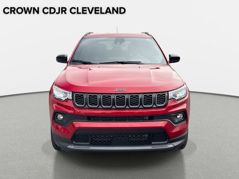 Used 2025 Jeep Compass Latitude w/ Altitude Special Edition image 9