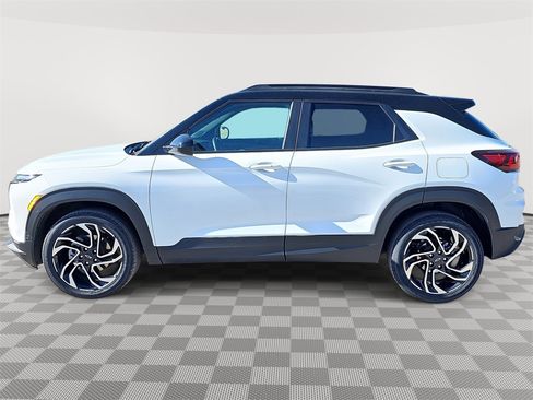 Certified 2024 Chevrolet TrailBlazer RS w/ Driver Confidence Package image 8