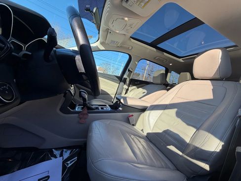 Used 2018 Ford Escape SEL image 8