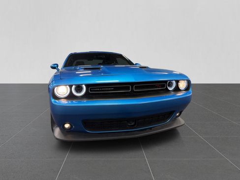 Used 2015 Dodge Challenger R/T Scat Pack w/ Leather Interior Group RWD image 41