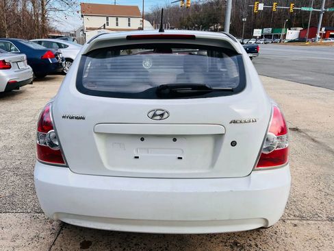 Used 2010 Hyundai Accent GS image 6